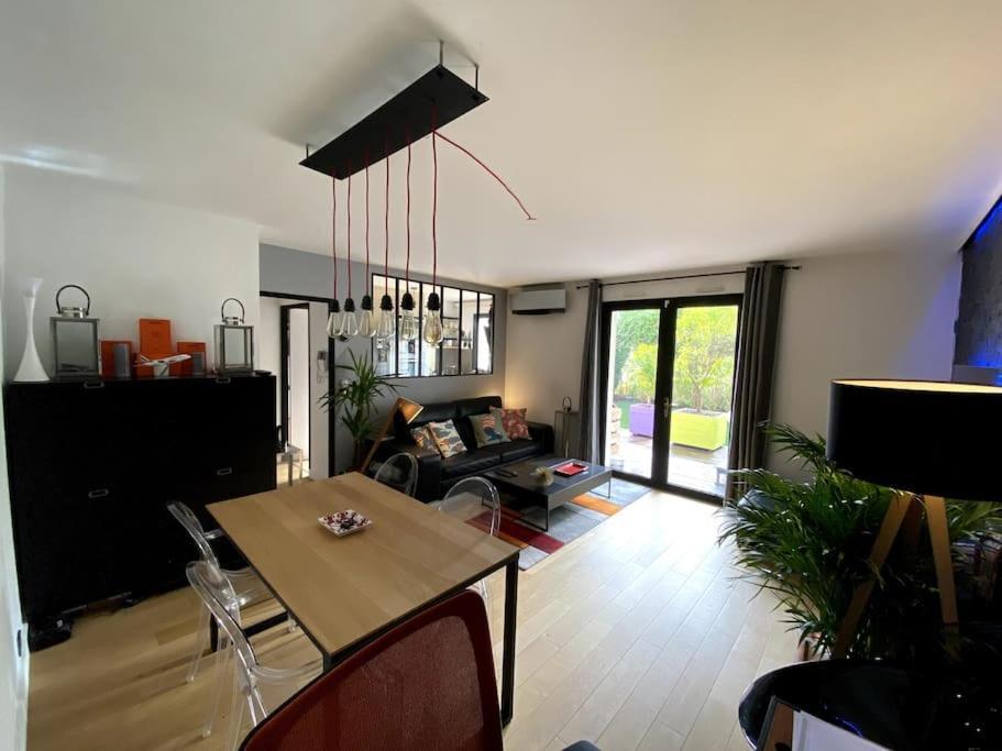 Appartement Avec Jacuzzi - Climatisation - Parking Bordeaux Extérieur photo
